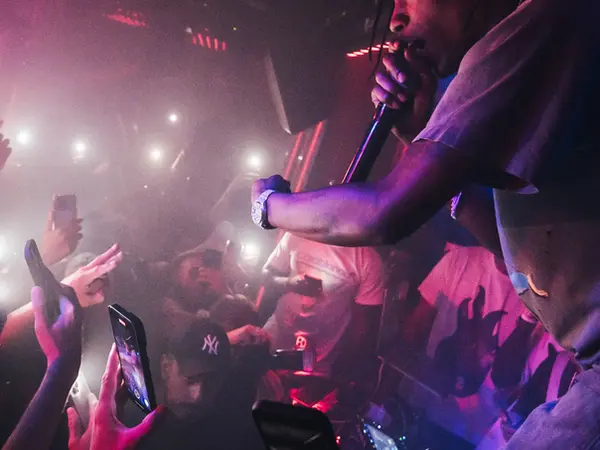 TAPE LONDON DRESS CODE