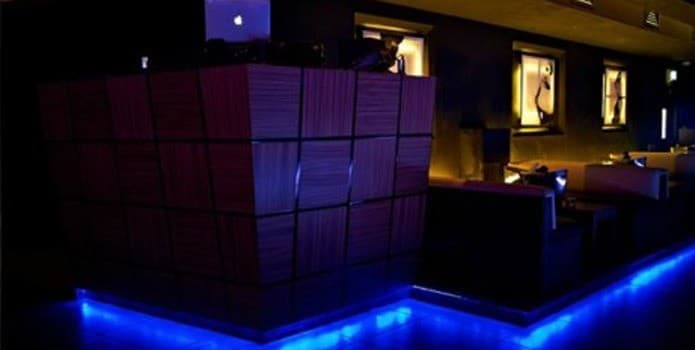 55 CLUB TABLE BOOKING - photo 2