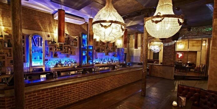 LOVE AND LIQUOR TABLE BOOKING - photo 4