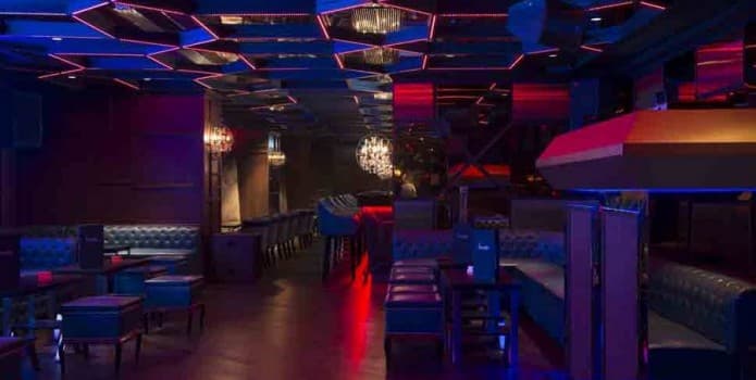 BOUJIS TABLE BOOKING - photo 3