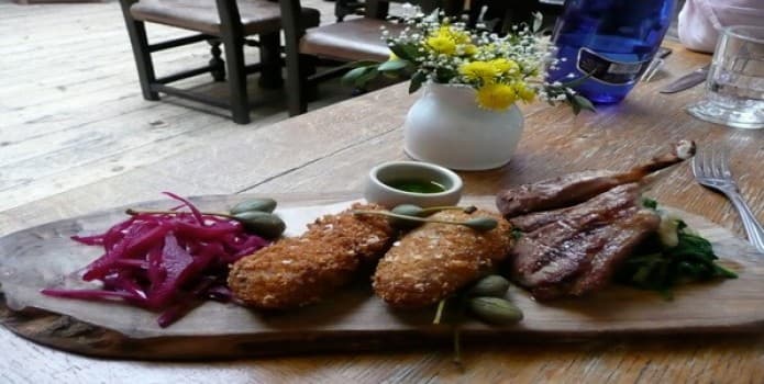 HARWOOD ARMS - photo 3