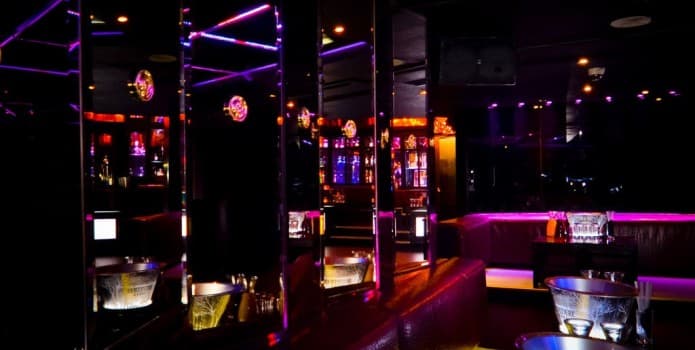 WHISKY MIST TABLE BOOKING - photo 2