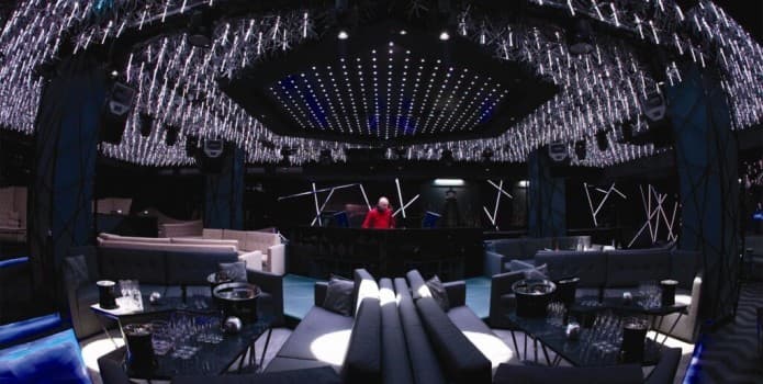 DSTRKT TABLE BOOKING - photo 3