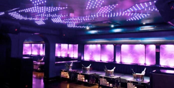 BOUJIS TABLE BOOKING - photo 1
